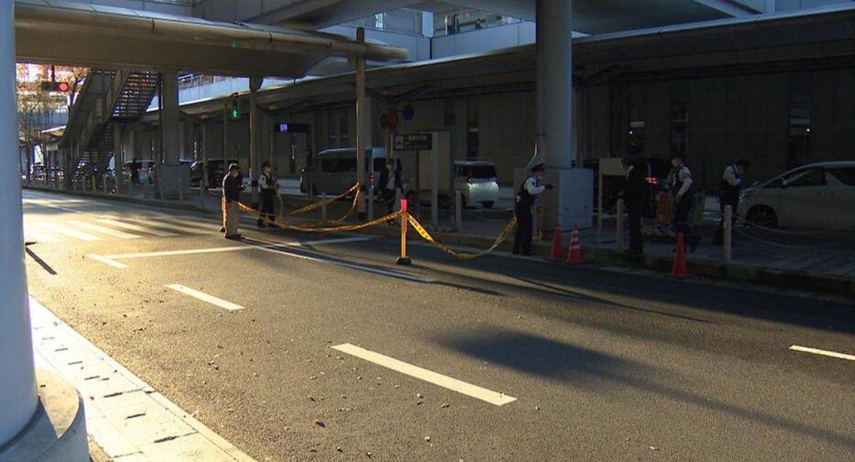 皇冠信用盘在线申请_中国一男子与母亲到日本旅游皇冠信用盘在线申请，在航站楼坠落不幸身亡