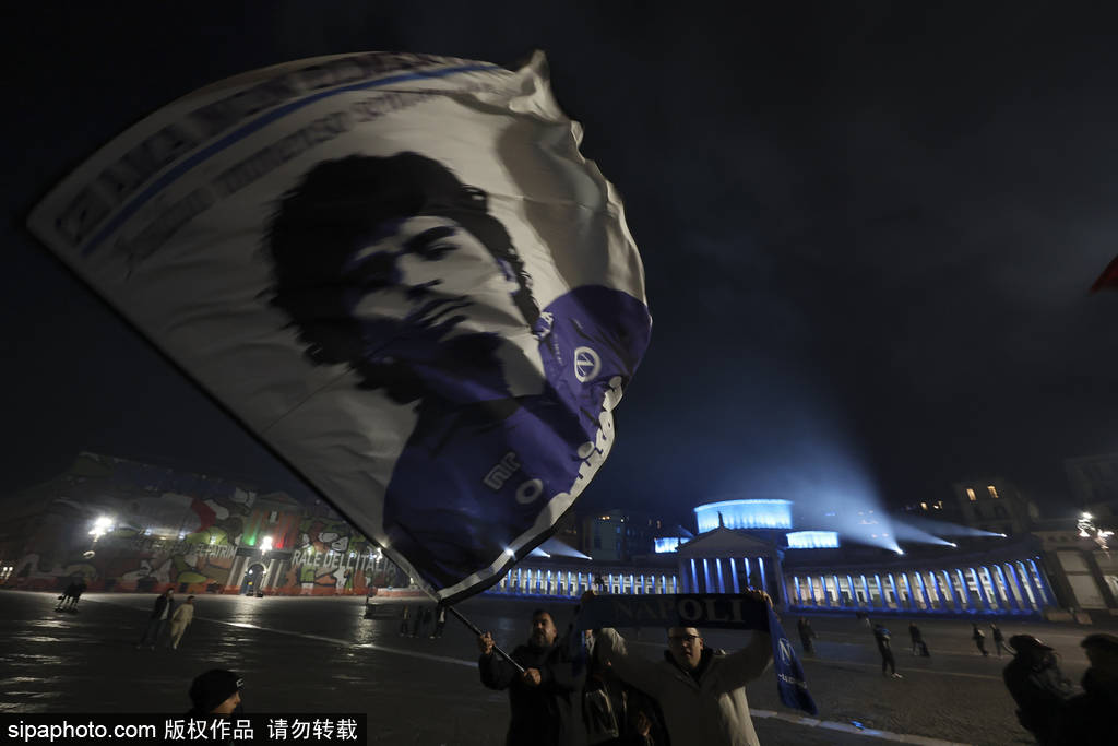 皇冠代理登2_意超杯-内雷斯双响那不勒斯2-0博洛尼亚 队史第三次夺冠